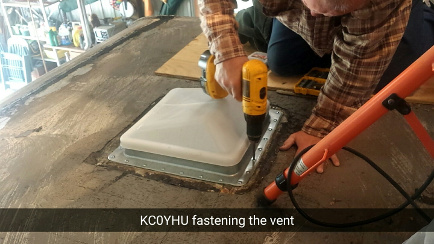KCØYHU fastening the vent